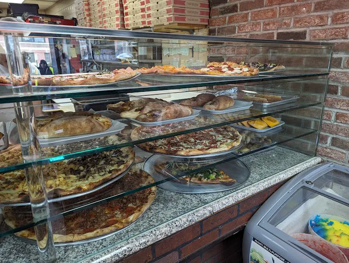 Villaggio Pizzeria Picture 2