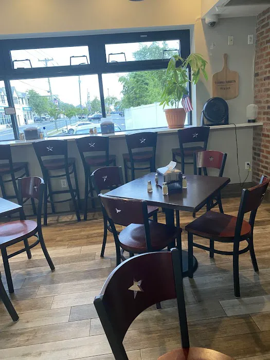 Cosimo & Johnny's Pizzeria Picture 9