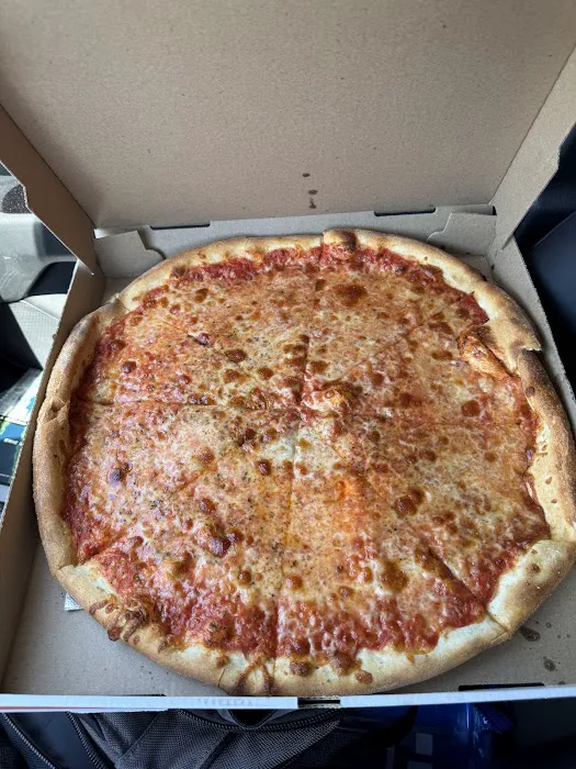 Cosimo & Johnny's Pizzeria Picture 3