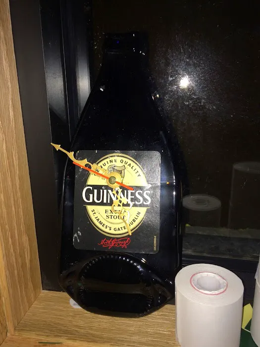 The Hole In The Wall Bar Picture 10