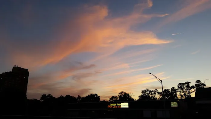 The Hole In The Wall Bar Picture 9