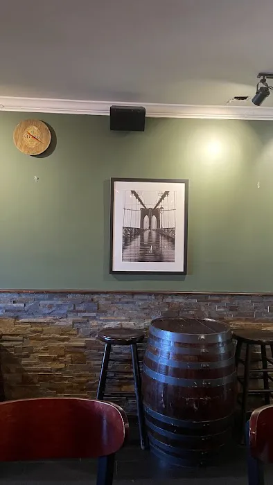 The Hole In The Wall Bar Picture 4