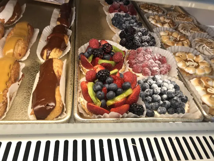 La Renaissance Patisserie Francaise Picture 1