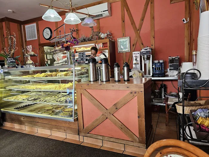 La Renaissance Patisserie Francaise Picture 9