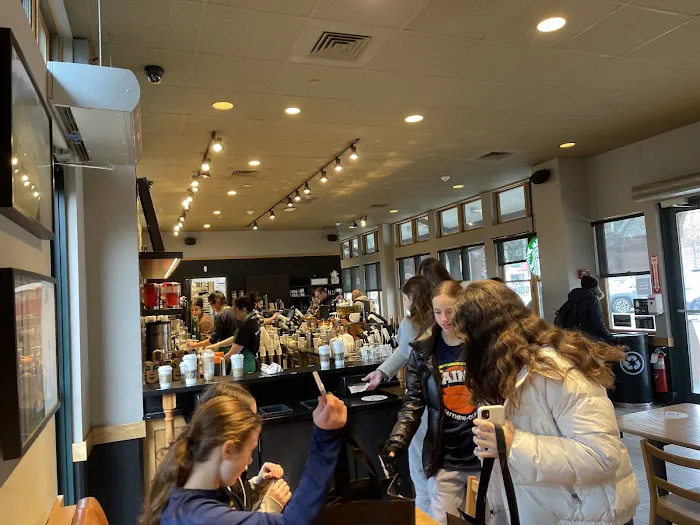 Starbucks Picture 7
