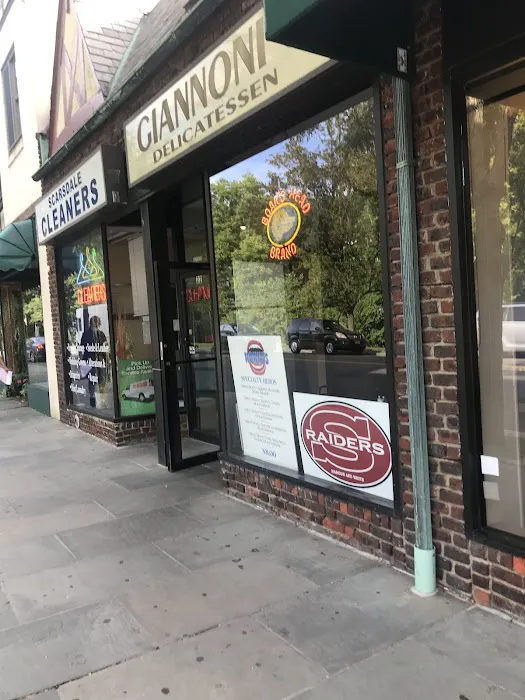 Giannoni's Deli Picture 4