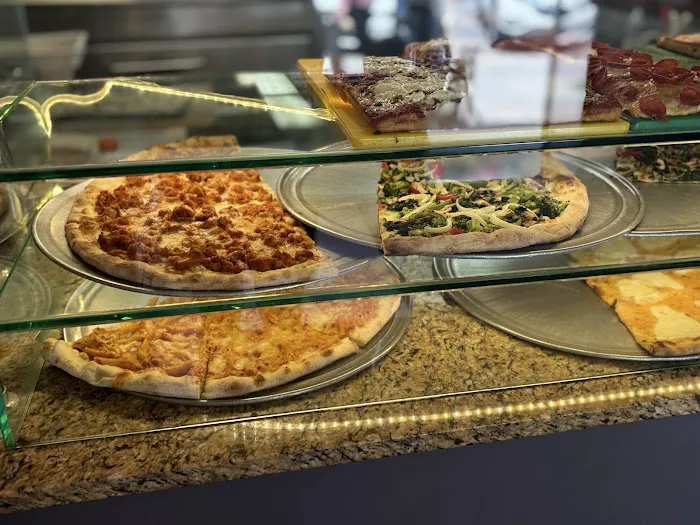 Pizzarelli's Pizza & Pasta Picture 3