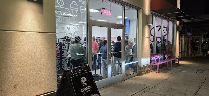 Crumbl - White Plains Picture 3