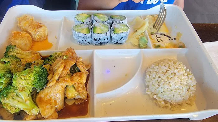 Tsuru Sushi Asian Cuisine Picture 4