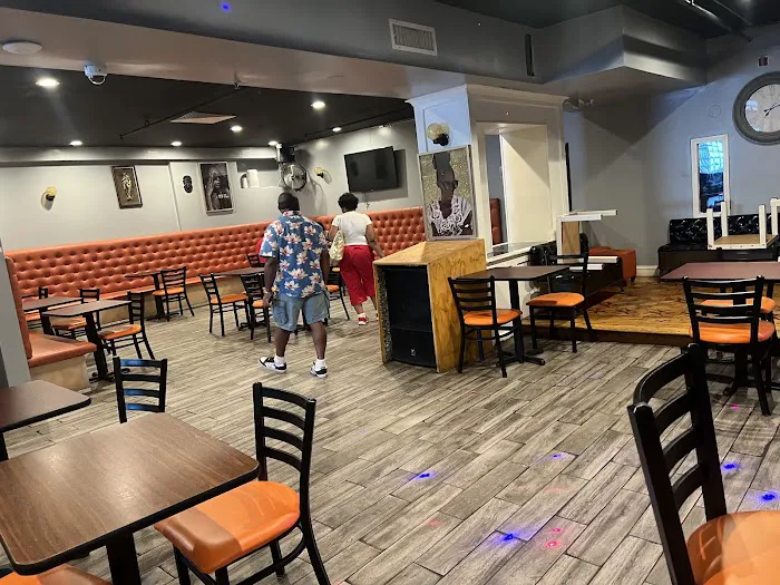 EazyLife Restaurant & Lounge - West African Cuisine Picture 4