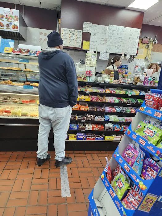 JR Supreme Gourmet Deli Picture 10