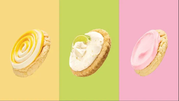 Crumbl - Bay Plaza Picture 5