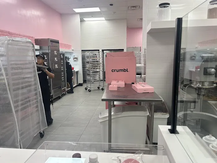 Crumbl - Bay Plaza Picture 10