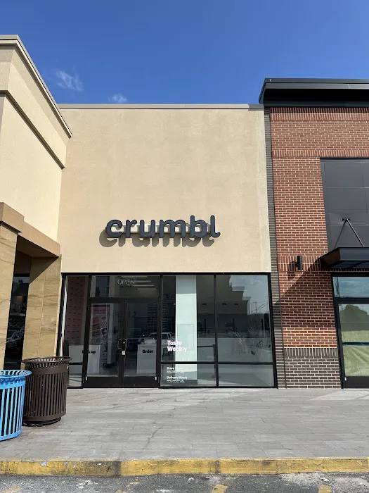 Crumbl - Bay Plaza Picture 2