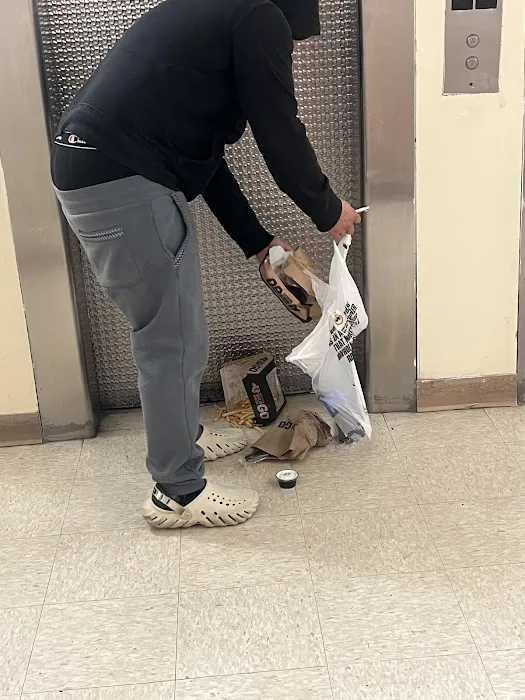 Buffalo Wild Wings 'GO' Picture 3