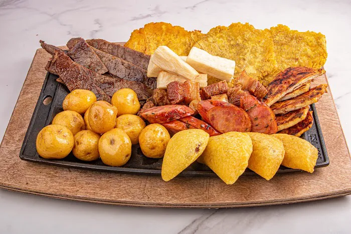 NOCHES DE COLOMBIA BRONX Picture 9