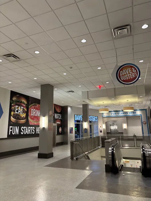 Dave & Buster's Pelham Manor Picture 4