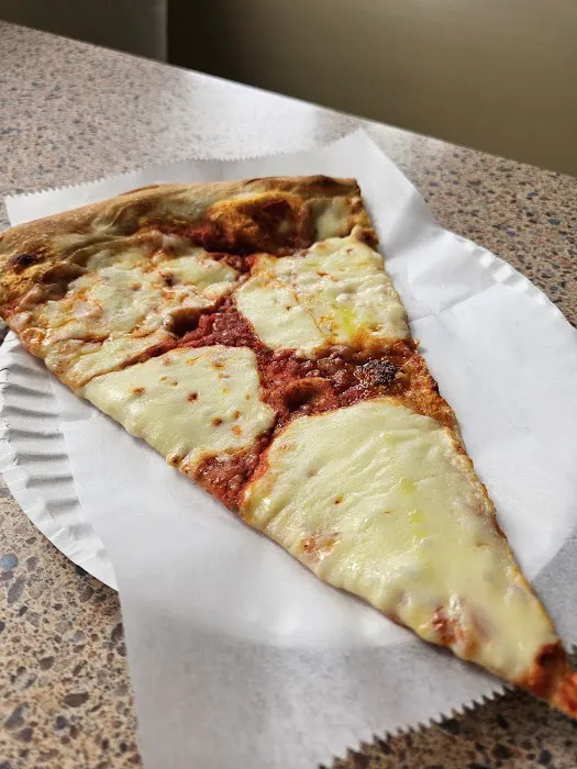 4 Corners Pizzeria Picture 5