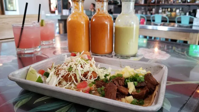 Cantina Lobos Picture 4