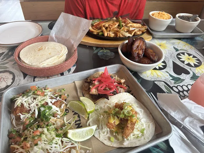 Cantina Lobos Picture 5