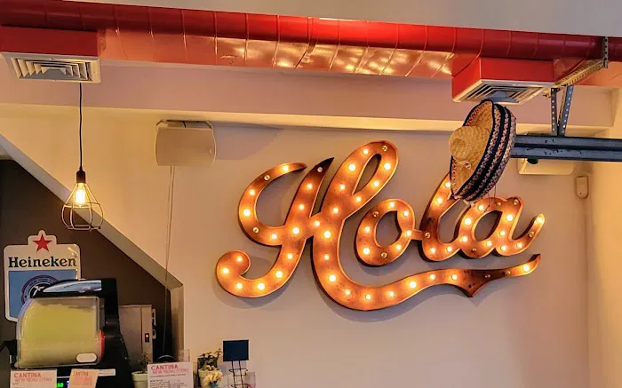 Cantina Lobos Picture 9