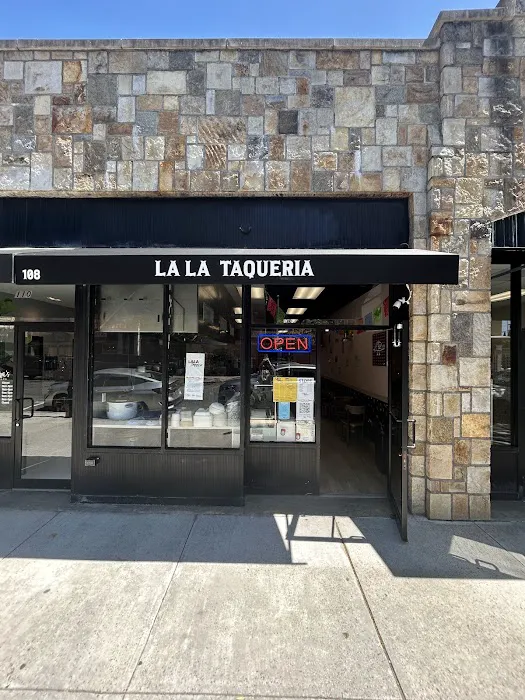 La La Taqueria Picture 10
