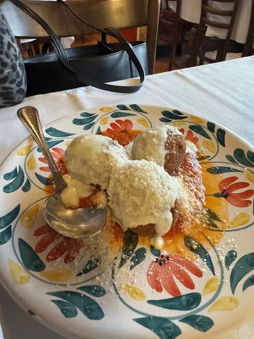 Spadaro Roman Kitchen Picture 6