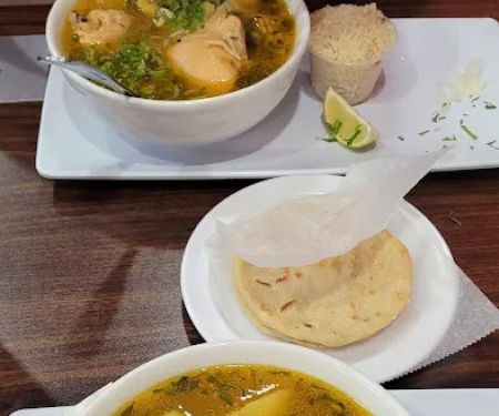 La Esquina Salvadoreu00f1a Restaurant Bar