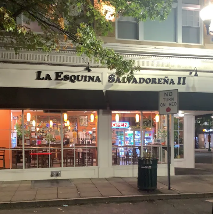 La Esquina Salvadoreña Restaurant Bar Picture 7