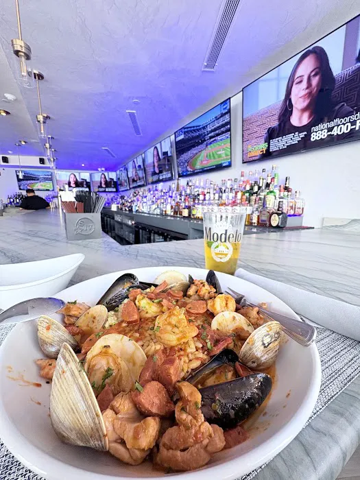 Scratch Bar Grill & Lounge Picture 7