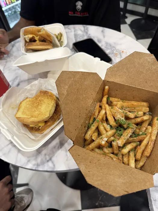 Boss Burger N' Gyro Picture 10