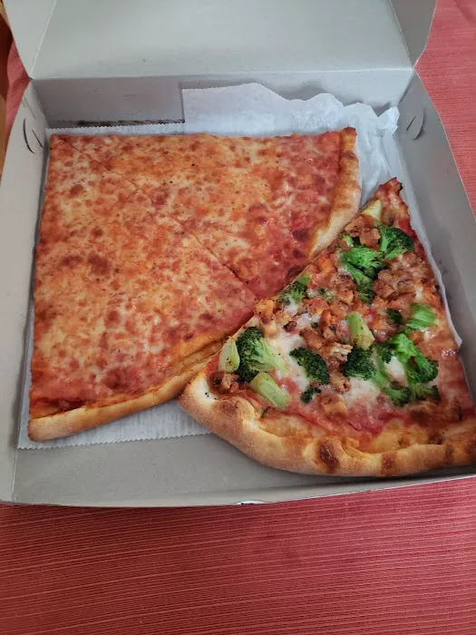 Alfredo's Pizza Cafe Picture 5