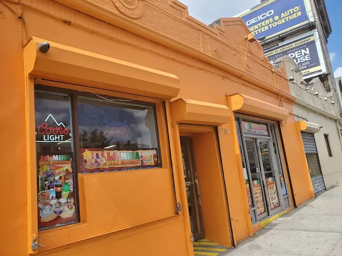 La Mina Deli and Grocery Picture 6