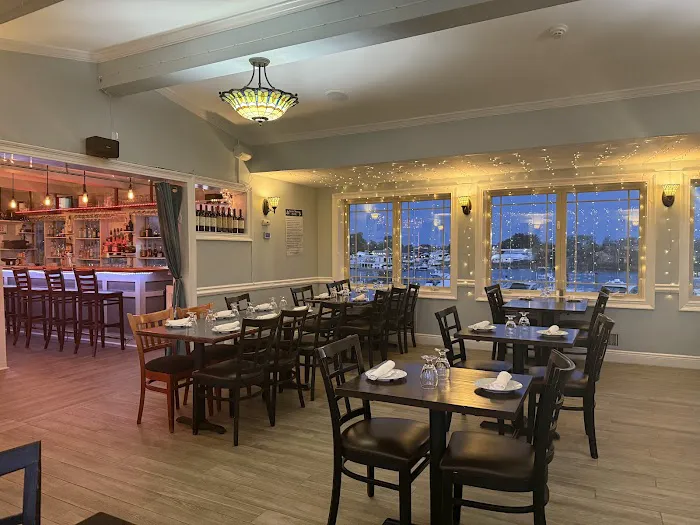 Marina View Restaurant & TIKI BAR Picture 8