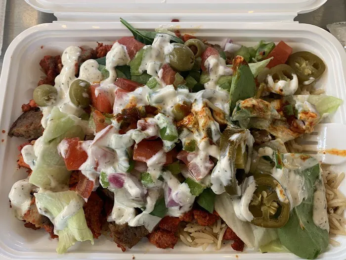 Mama G's Halal Kitchen Picture 3