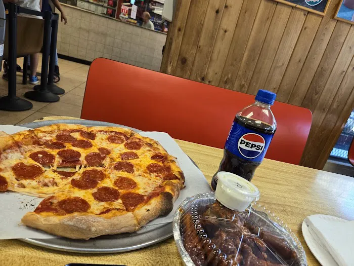 Alfonso's Pizza Picture 8