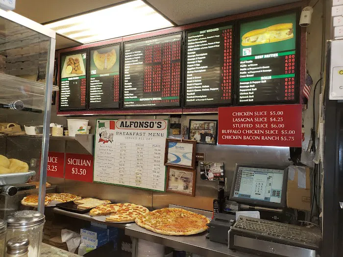 Alfonso's Pizza Picture 3