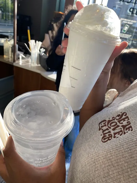 Starbucks Picture 10