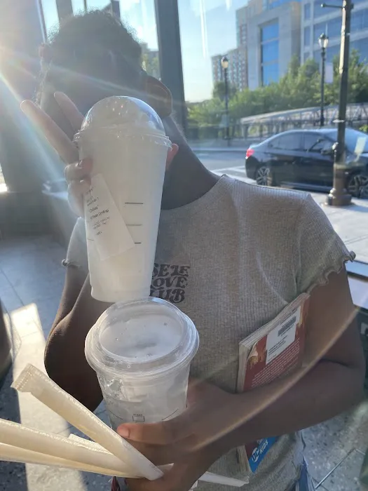 Starbucks Picture 2