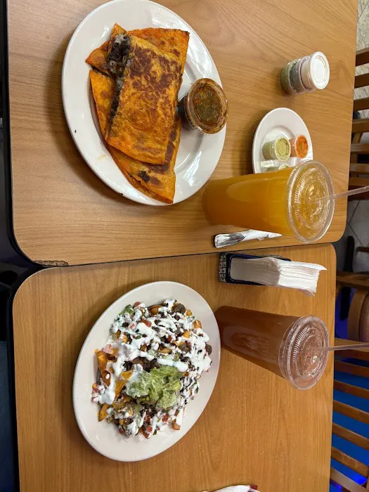 Taqueria El Chiltepin #2 Picture 4