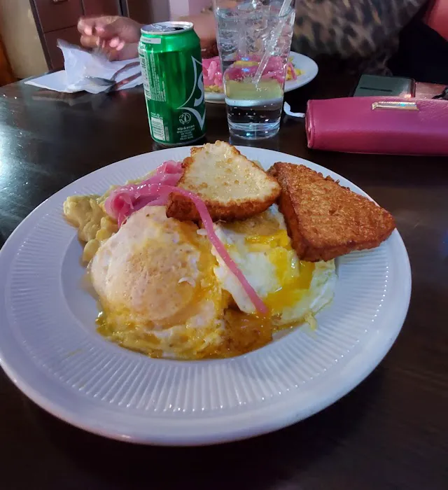 Caridad & Louie's Restaurant Picture 10
