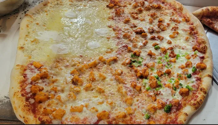 Capis pizza Picture 4