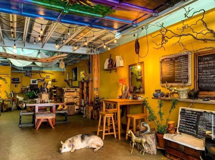 Roots Café Picture 6