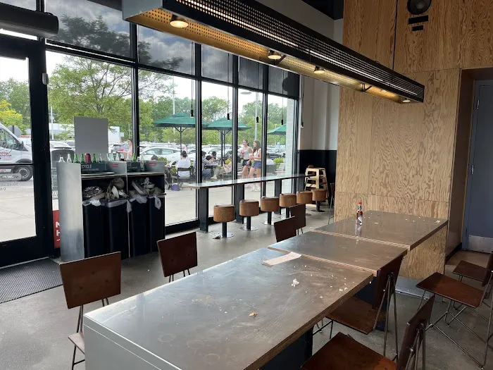 Chipotle Mexican Grill Picture 6