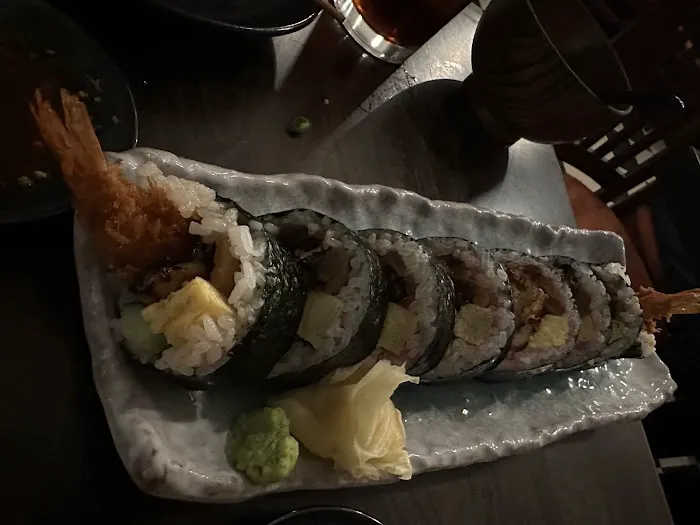 OKINAMI SUSHI BAR Picture 6