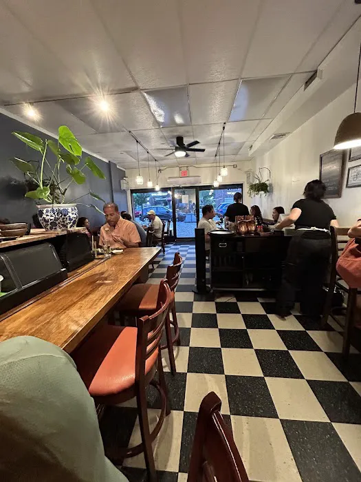 OKINAMI SUSHI BAR Picture 7