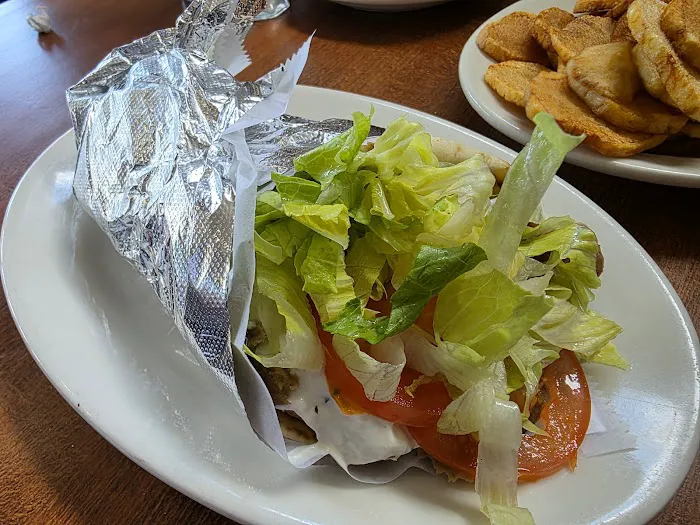 Elia Taverna Picture 4