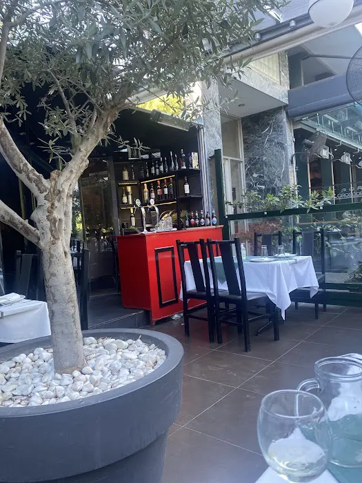 Elia Taverna Picture 8