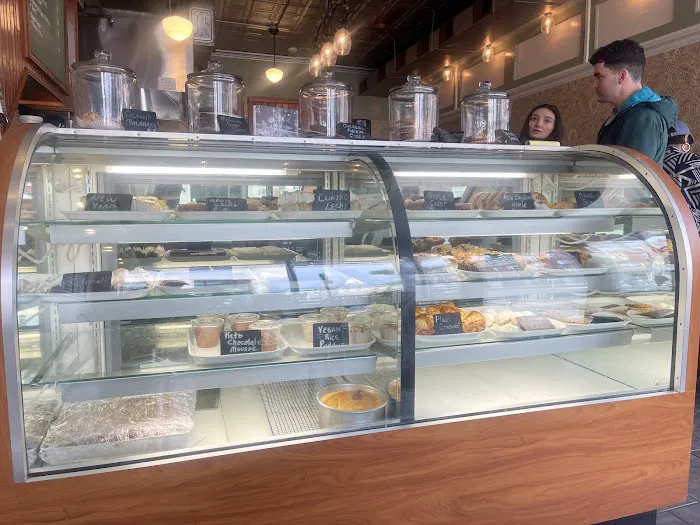 Pelville Pastry Picture 4