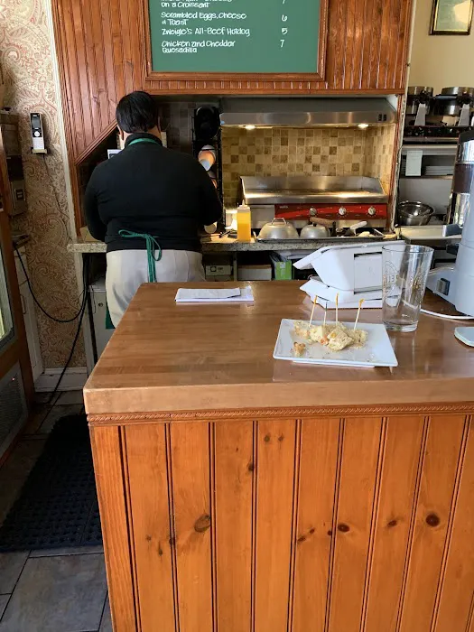 Pelville Pastry Picture 5